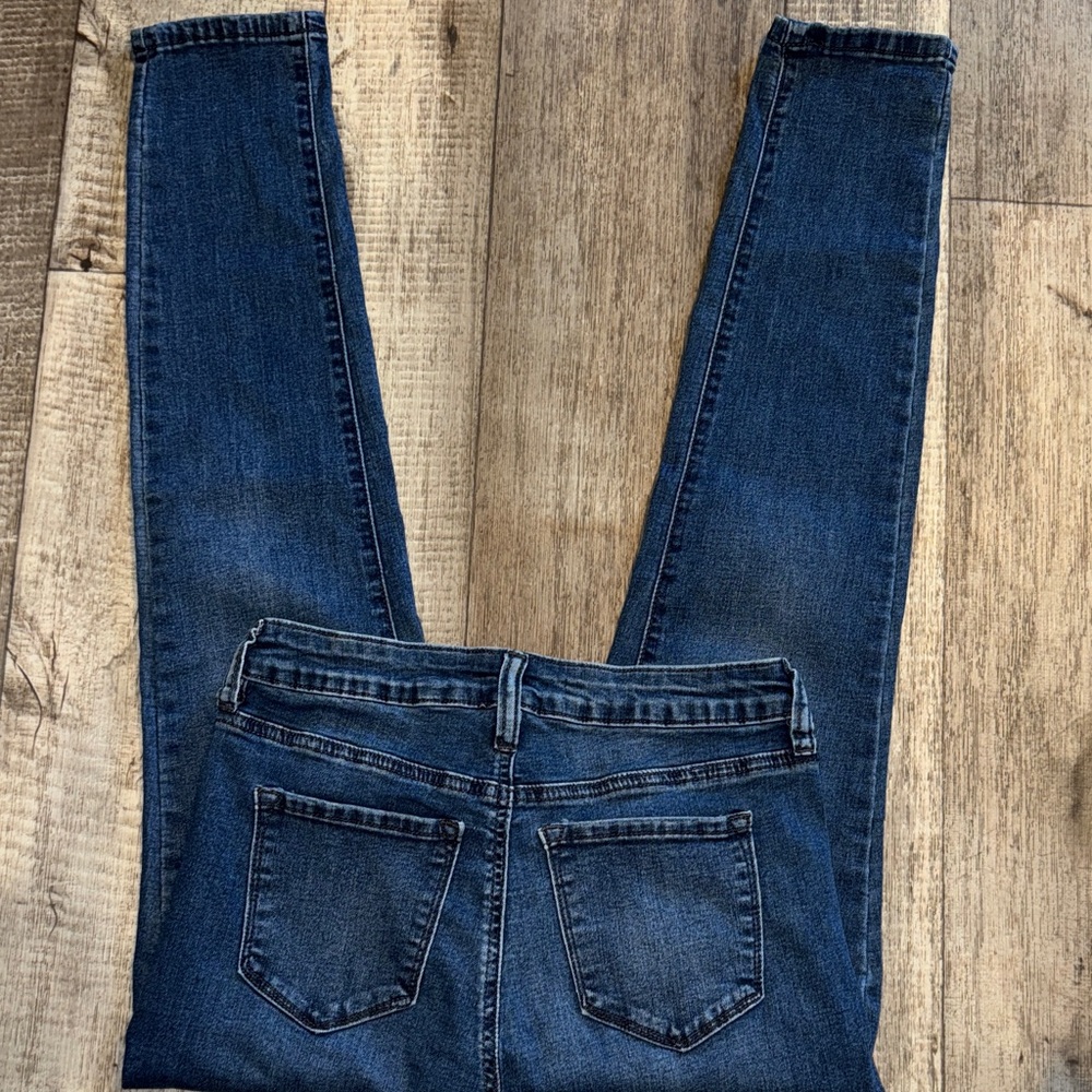 KanCan Dark Blue Skinny Jeans- size 7